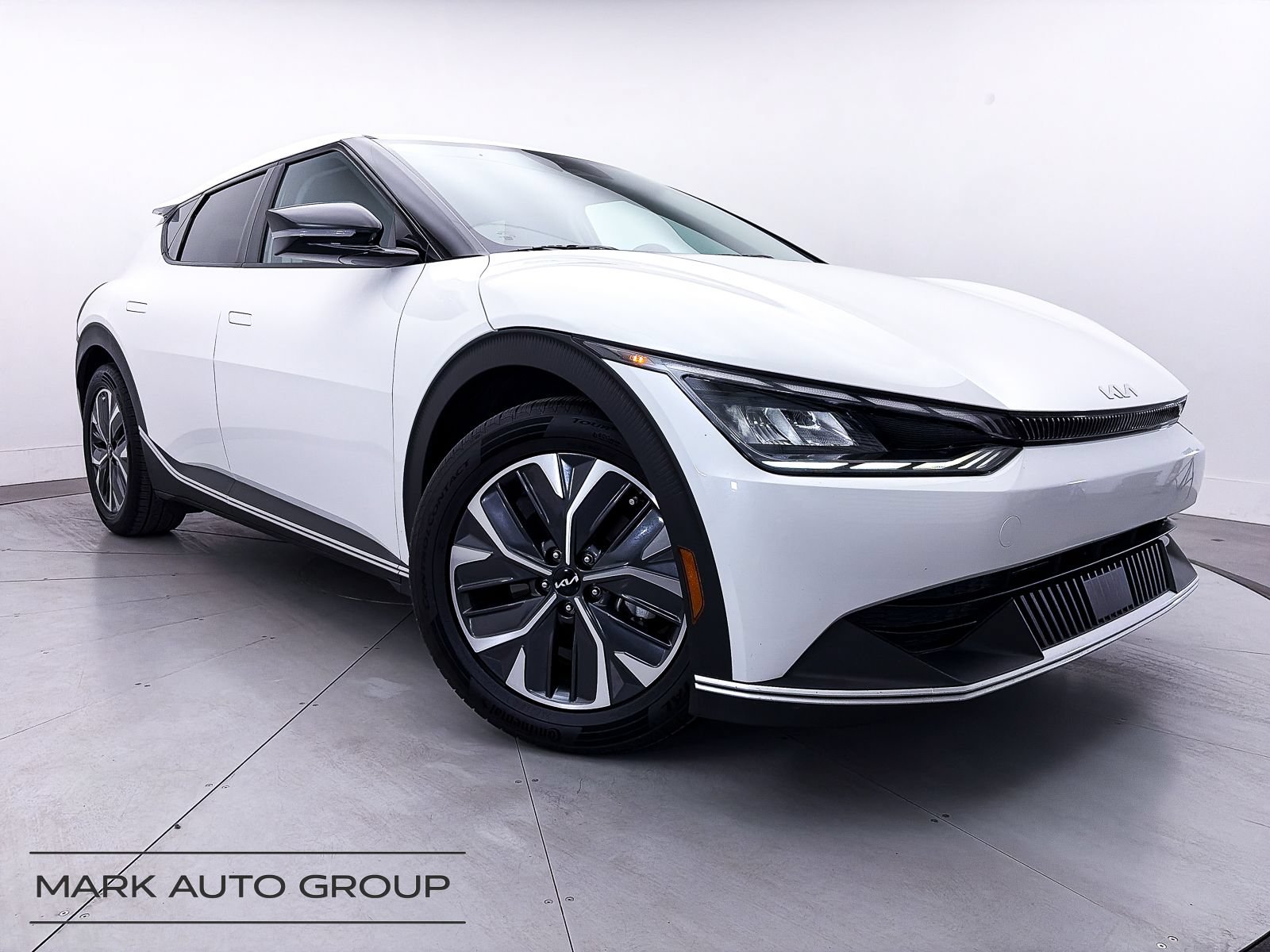 Used 2022 Kia EV6 Light RWD video 1