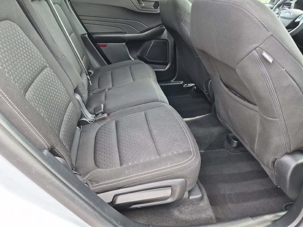 Used 2025 Ford Escape Active AWD/4WD image 28