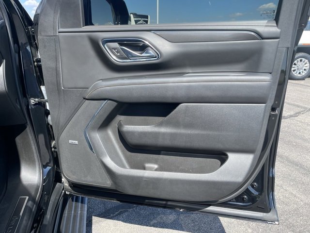 Used 2023 GMC Yukon AT4 w/ AT4 Premium Package image 13