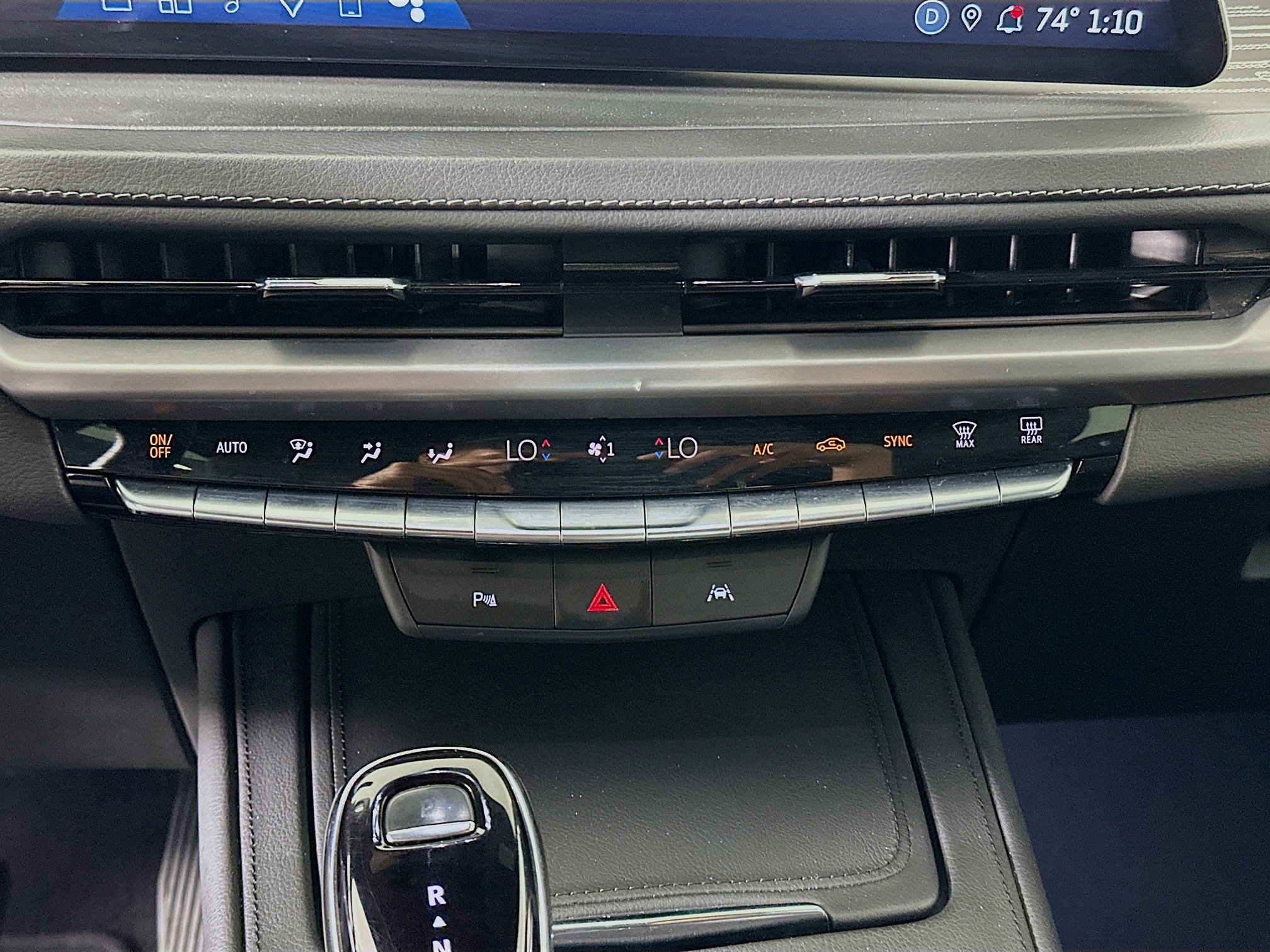 Used 2024 Cadillac XT4 Premium Luxury image 23