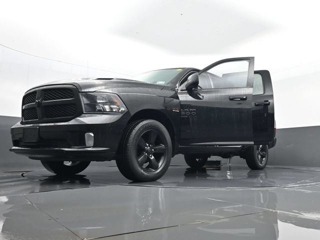 Used 2019 RAM 1500 Express w/ Wheel & Sound Group AWD/4WD image 31
