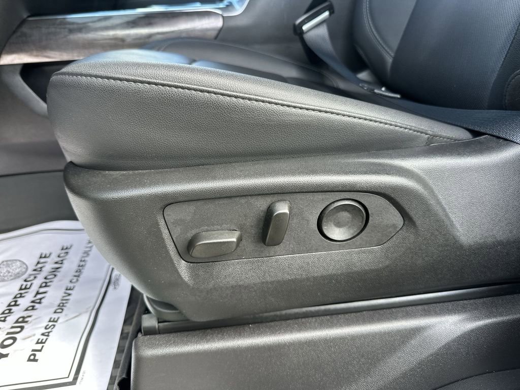 Used 2025 Chevrolet Silverado 2500 LTZ w/ LTZ Premium Package AWD/4WD image 12