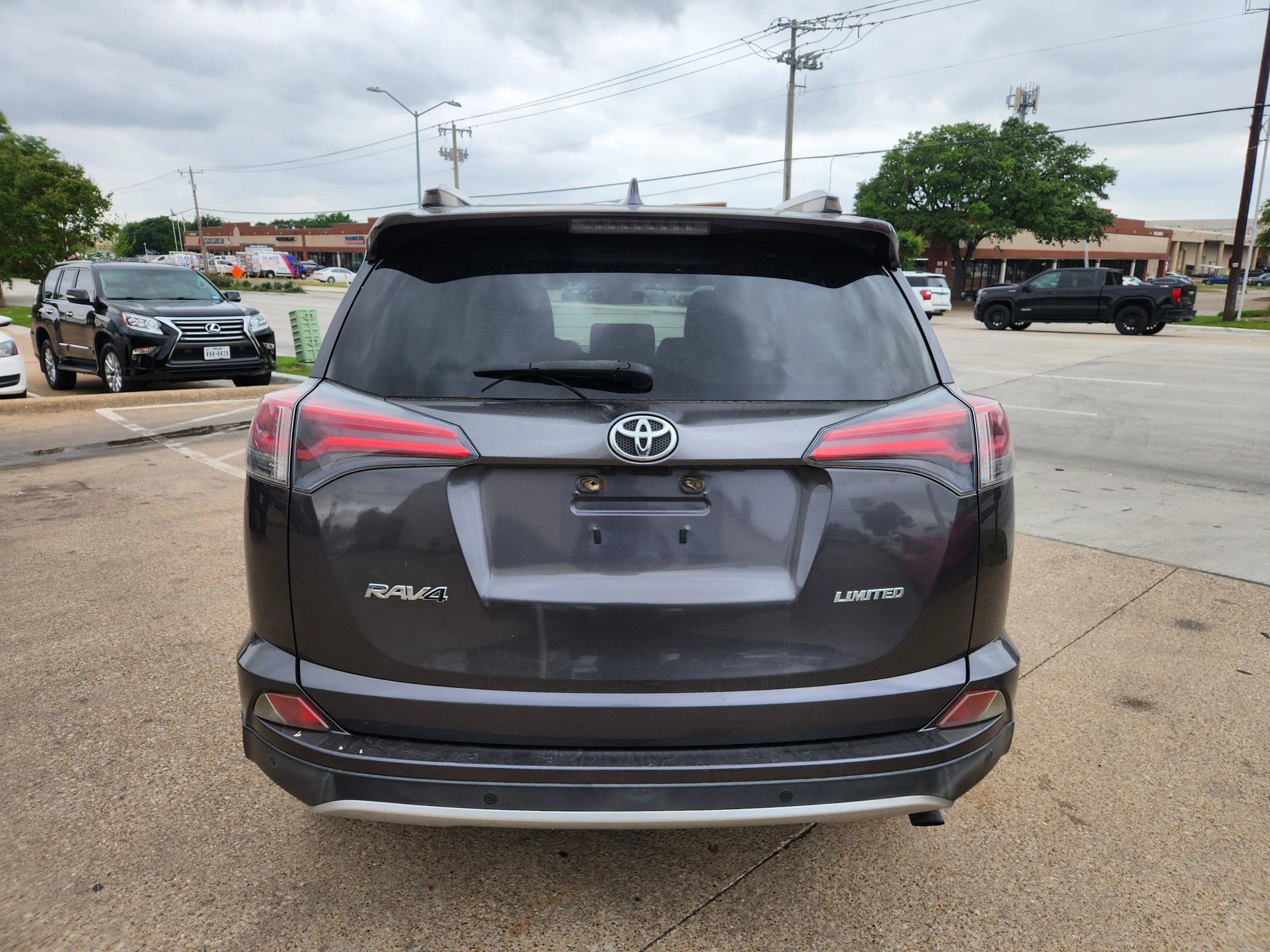 Used 2016 Toyota RAV4 Limited w/ Advanced Technology Package image 4