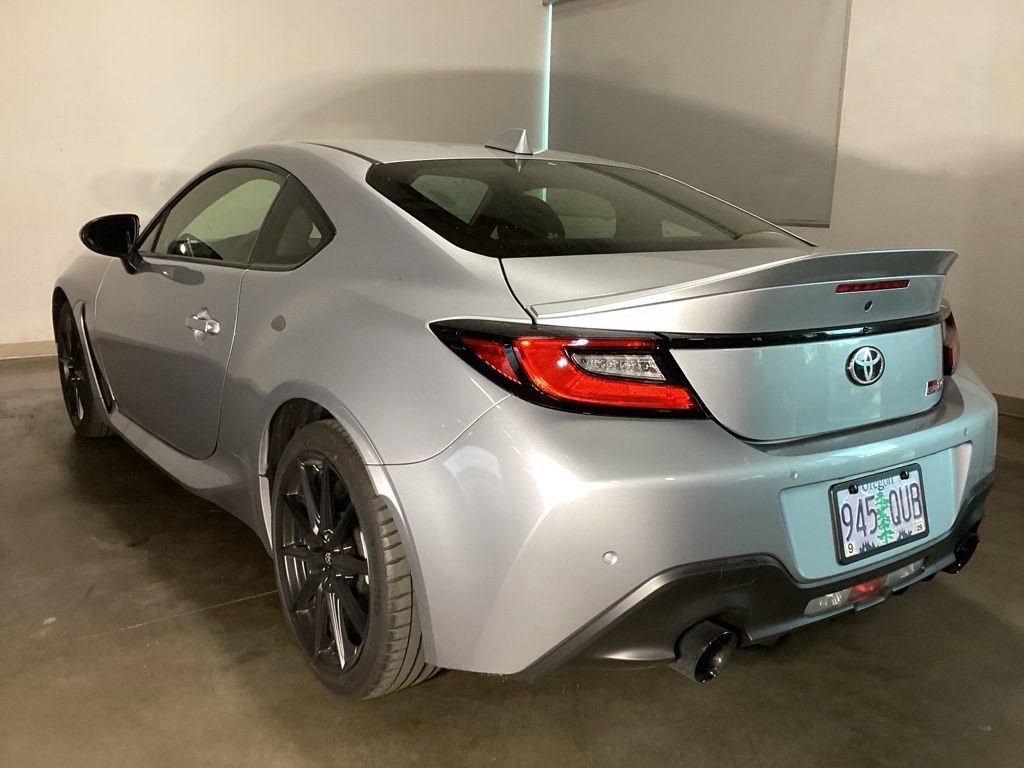 Used 2025 Toyota GR86 Premium w/ ALL Weather Mat Package (TMS) RWD image 10