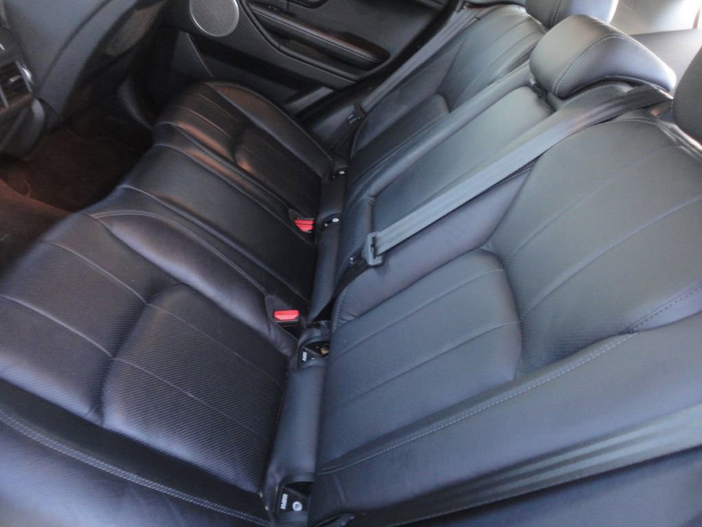 Used 2017 Land Rover Range Rover Evoque SE Premium image 9