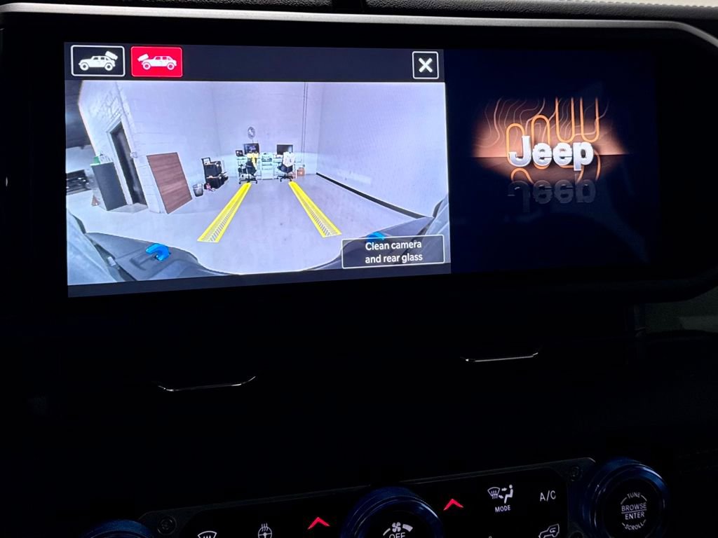 Used 2024 Jeep Wrangler Unlimited Sahara w/ Technology Group image 19