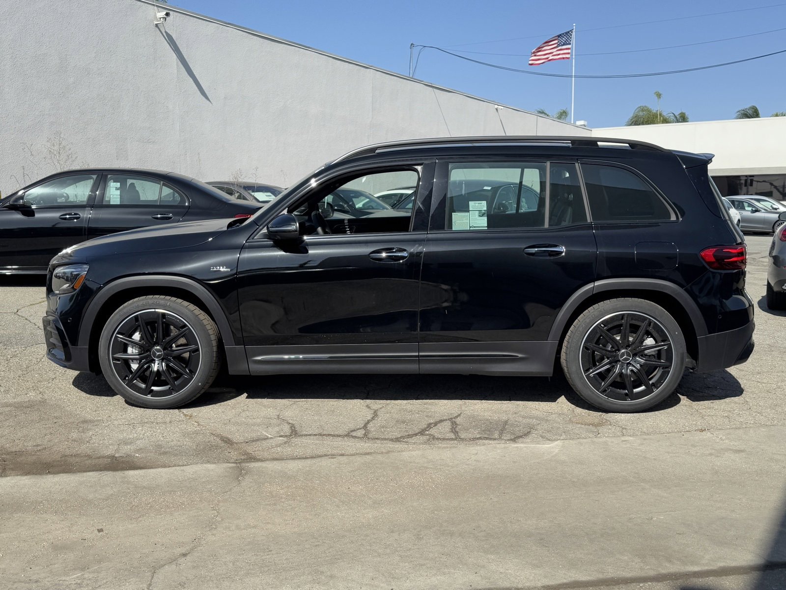 New 2025 Mercedes-Benz GLB 35 AMG 4MATIC image 7