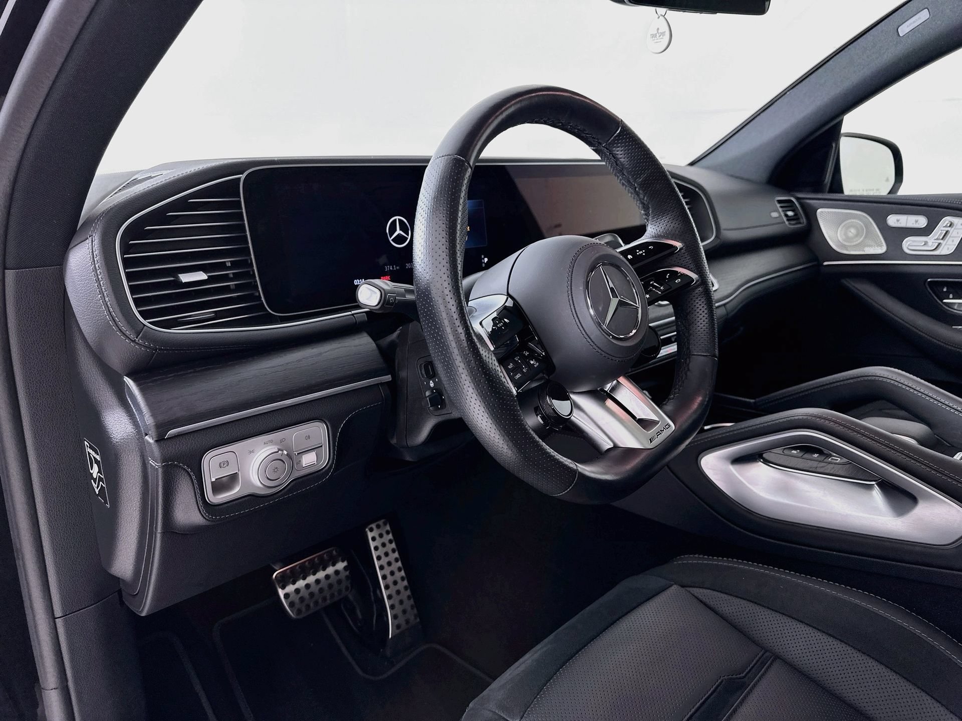 Certified 2025 Mercedes-Benz GLE 53 AMG 4MATIC Coupe image 10