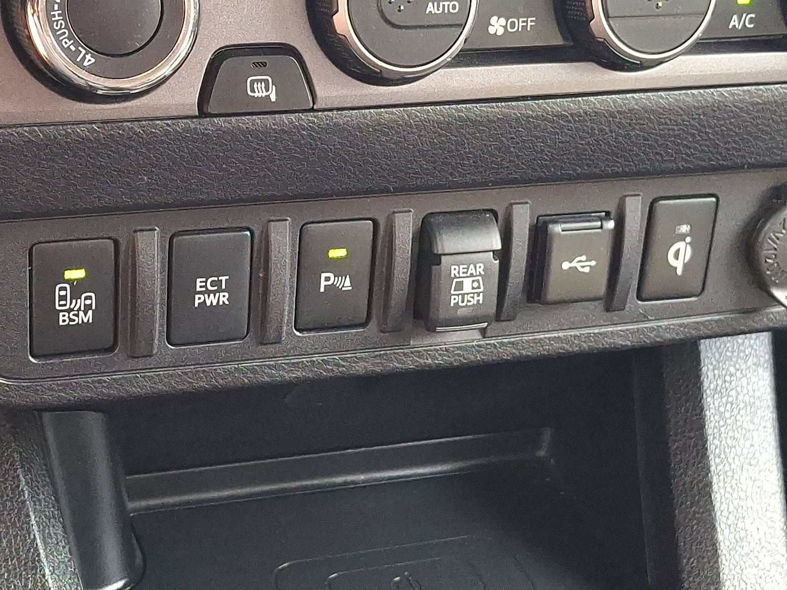 Used 2023 Toyota Tacoma TRD Off-Road w/ Technology Package AWD/4WD image 23