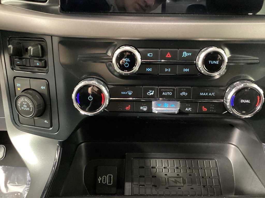 Used 2025 Ford F150 XLT w/ Equipment Group 302A MID image 25