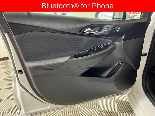 Used 2017 Chevrolet Cruze LT FWD image 11