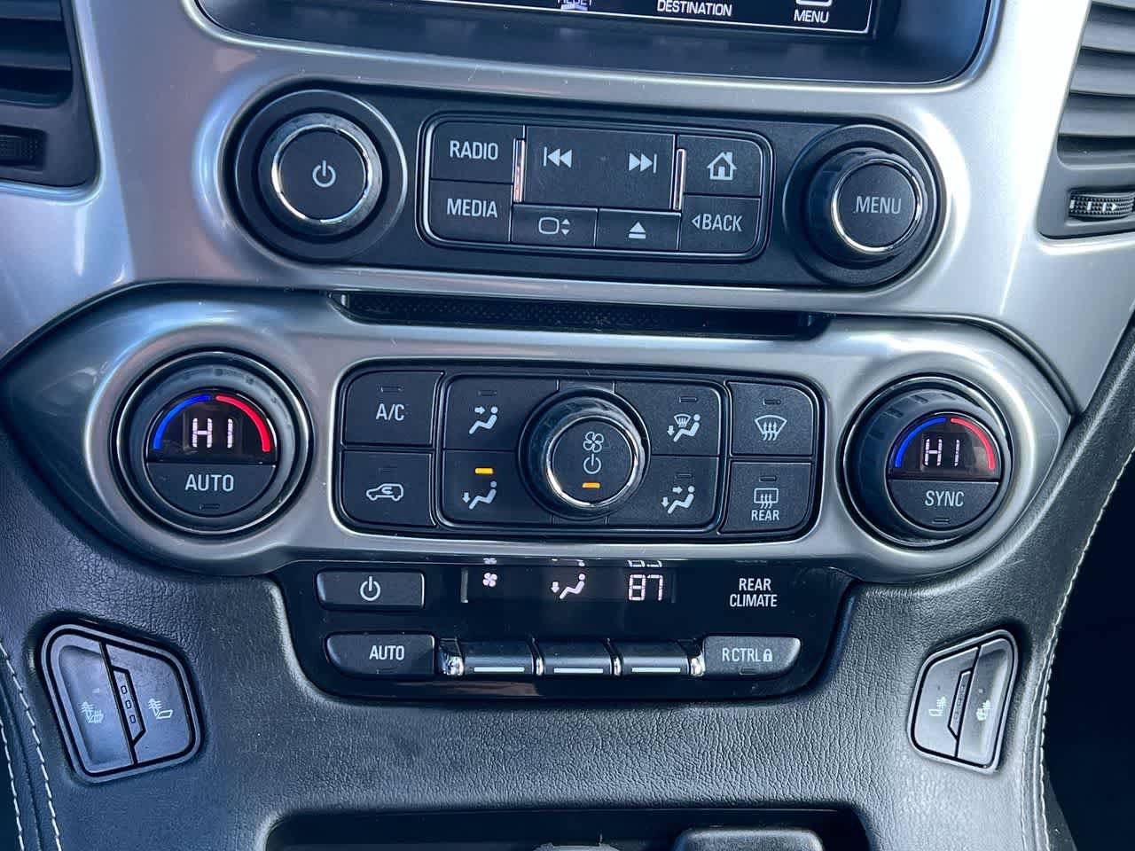 Used 2019 Chevrolet Suburban LT AWD/4WD image 19