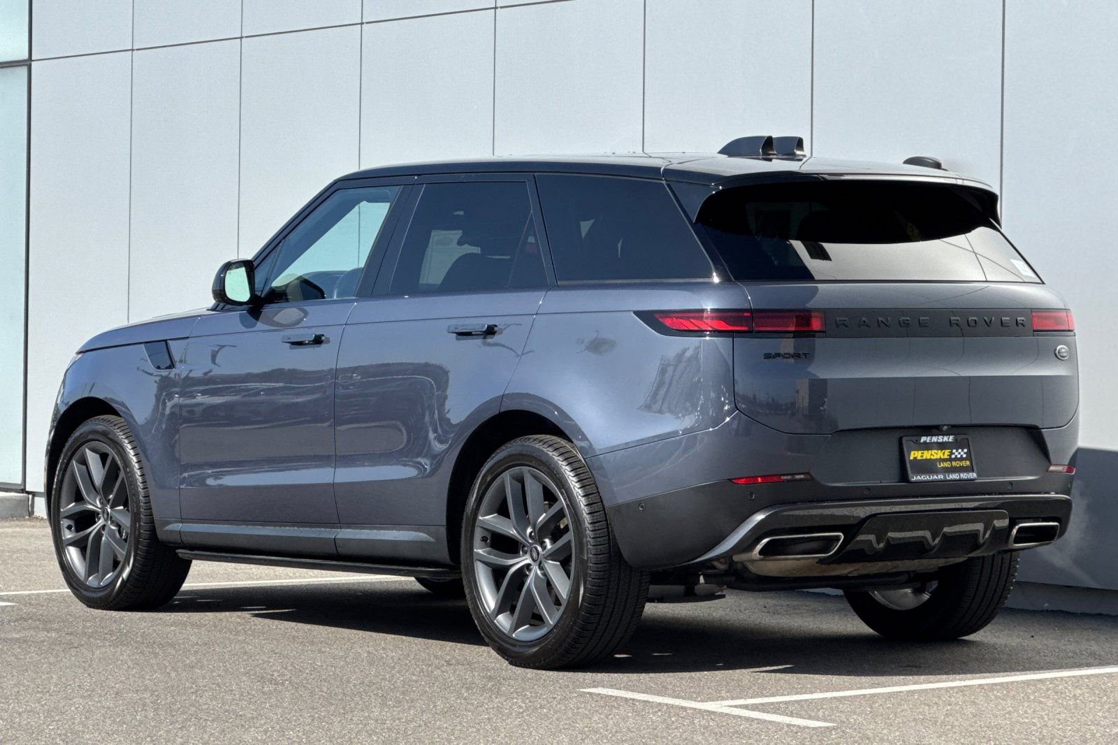 Certified 2023 Land Rover Range Rover Sport SE image 3