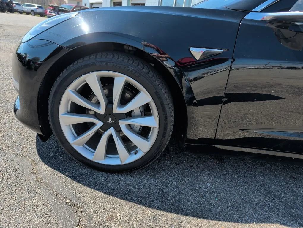 Used 2019 Tesla Model 3 Long Range image 9