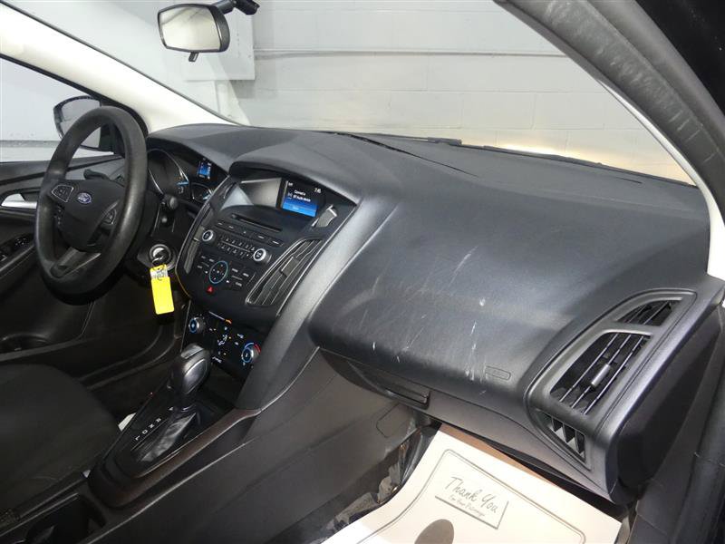 Used 2015 Ford Focus SE w/ Reverse Sensing Package FWD image 23