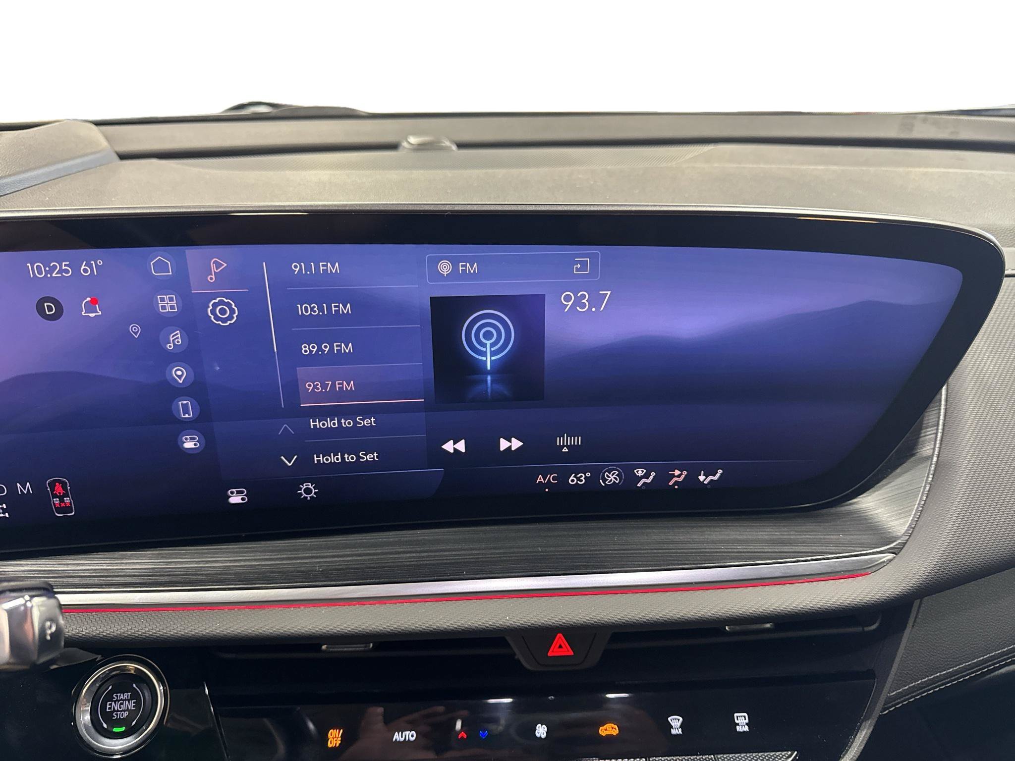 Certified 2024 Buick Envision Preferred AWD/4WD image 16
