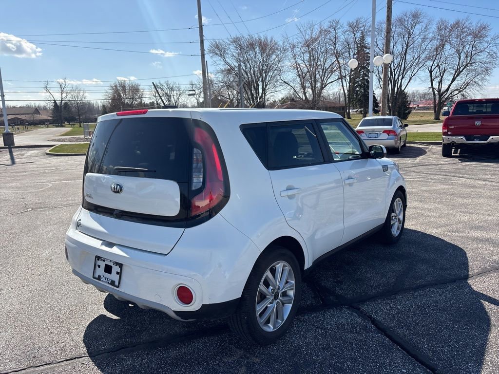 Used 2019 Kia Soul + image 5