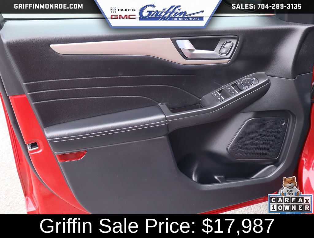 Used 2021 Ford Escape SE w/ Convenience Package FWD image 15