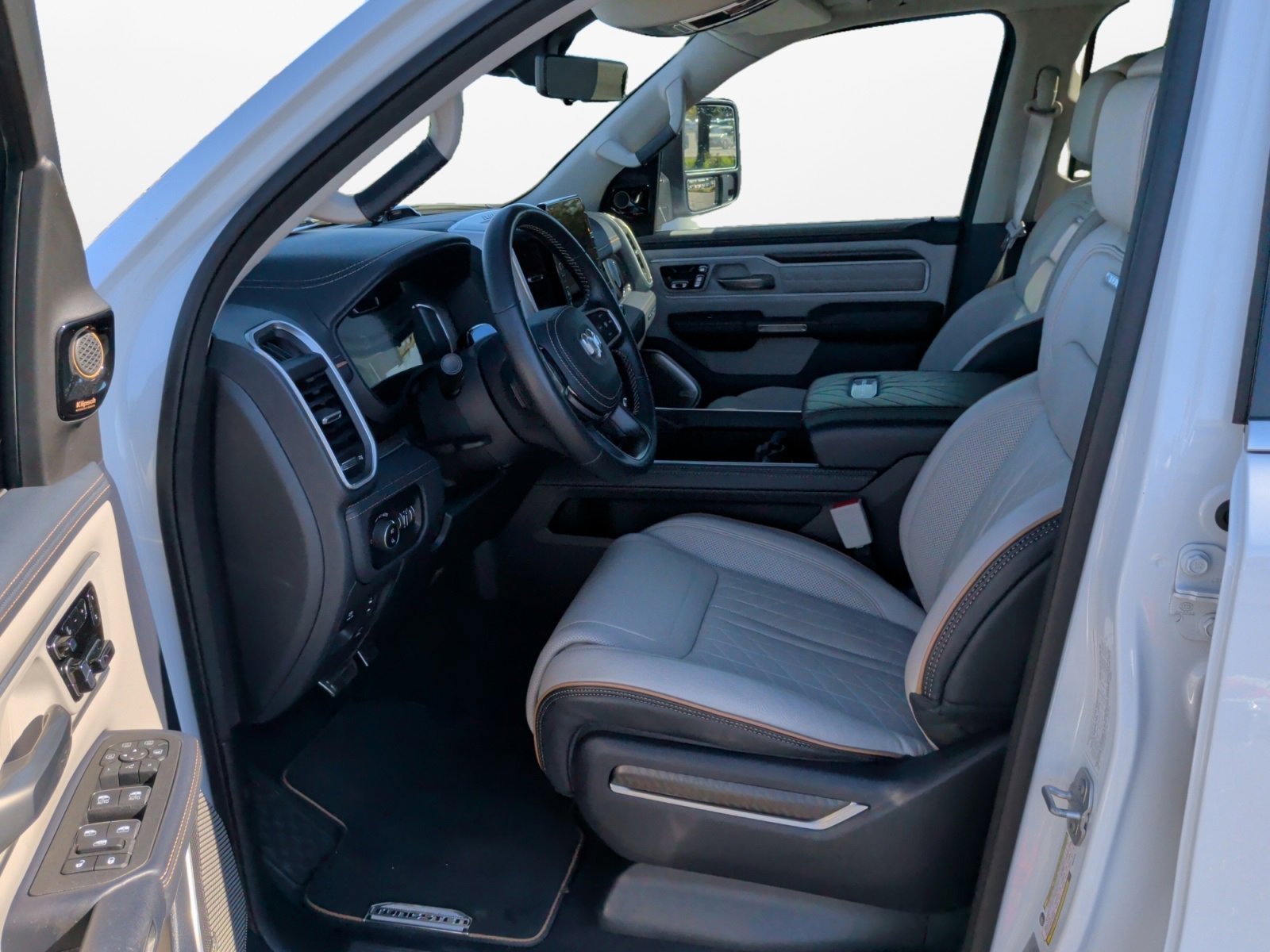Used 2025 RAM 1500 Tungsten w/ Off-Road Group image 9