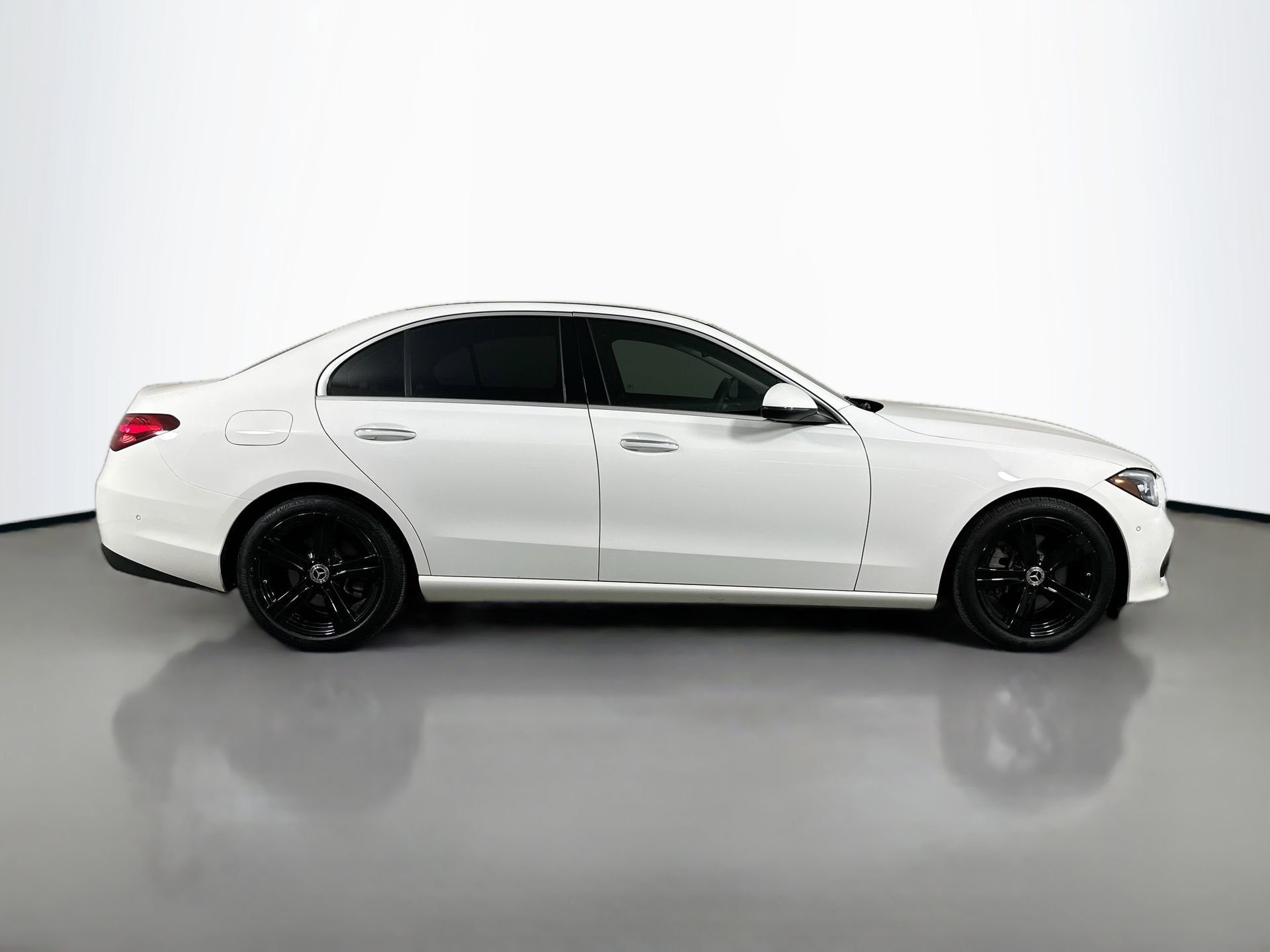 Used 2025 Mercedes-Benz C 300 Sedan image 5