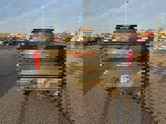 Used 2021 GMC Sierra 3500 AT4 w/ AT4 Premium Plus Package image 4