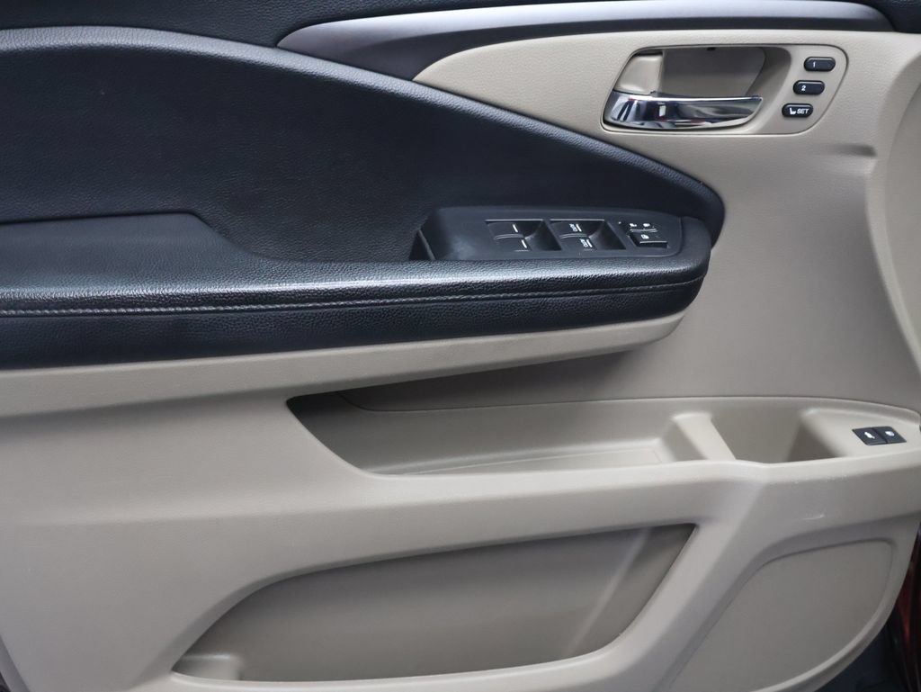 Used 2022 Honda Pilot Special Edition image 16