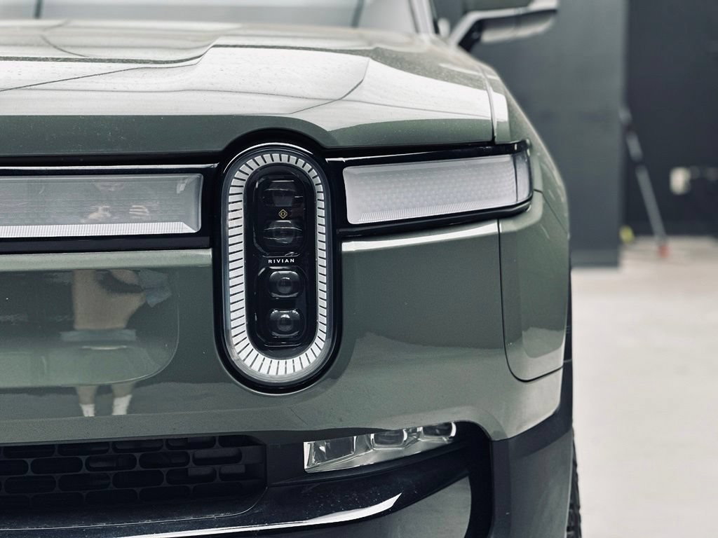 Used 2022 Rivian R1T Launch Edition AWD/4WD image 12