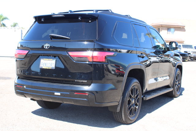 Used 2026 Toyota Sequoia Limited w/ Tow Technology Package AWD/4WD image 5