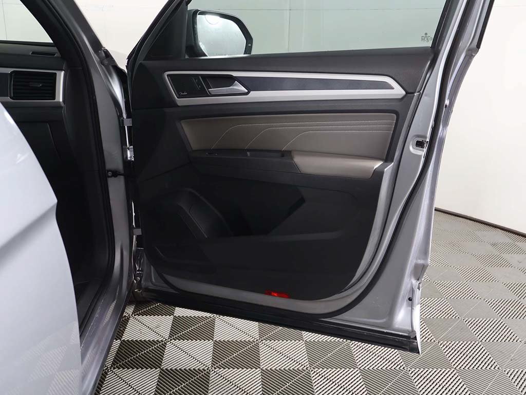 Used 2023 Volkswagen Atlas Cross Sport SEL Premium R-Line AWD/4WD image 27
