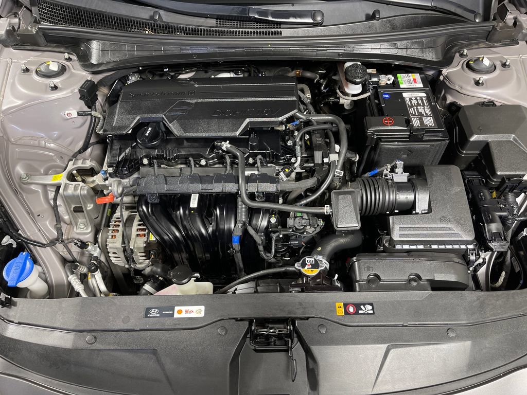 Used 2022 Hyundai Elantra SEL w/ Cargo Package FWD image 9