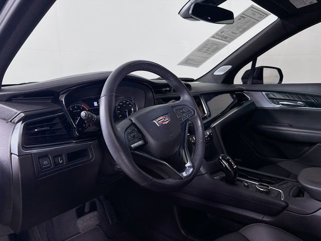 Used 2024 Cadillac XT6 Premium Luxury image 9