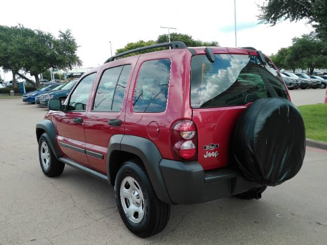 Used 2006 Jeep Liberty Sport RWD image 7