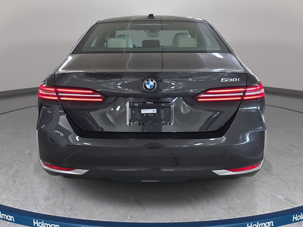 Used 2026 BMW 530i w/ Premium Package RWD image 8