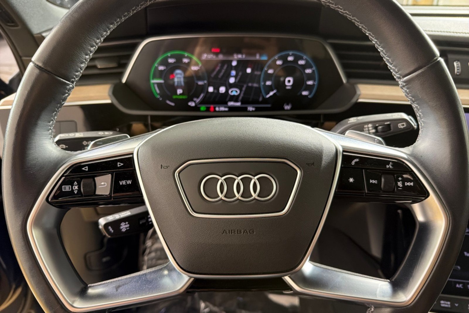 Used 2024 Audi Q8 e-tron Premium AWD/4WD image 21