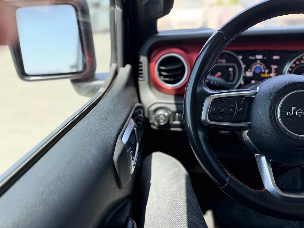 Used 2021 Jeep Gladiator Overland AWD/4WD image 7