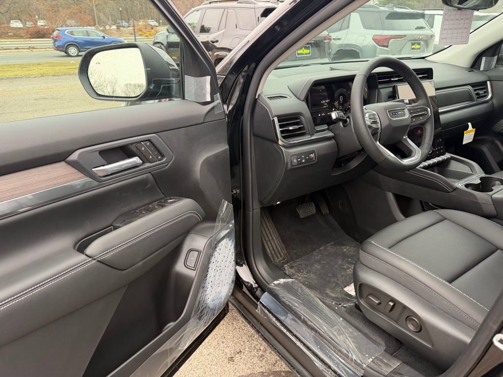 New 2026 GMC Terrain Denali w/ LPO, Floor Liner Package image 22