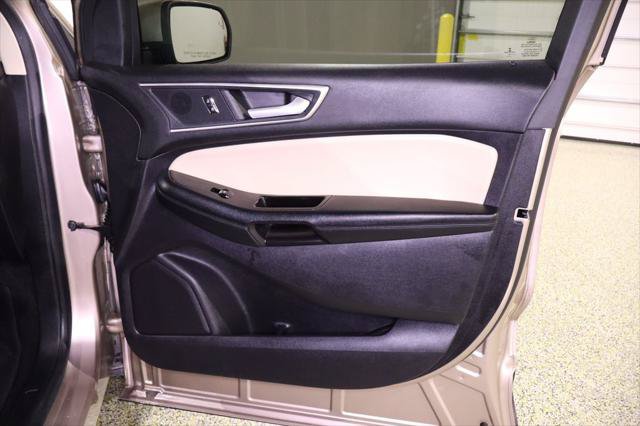 Used 2020 Ford Edge SEL w/ Convenience Package FWD image 38