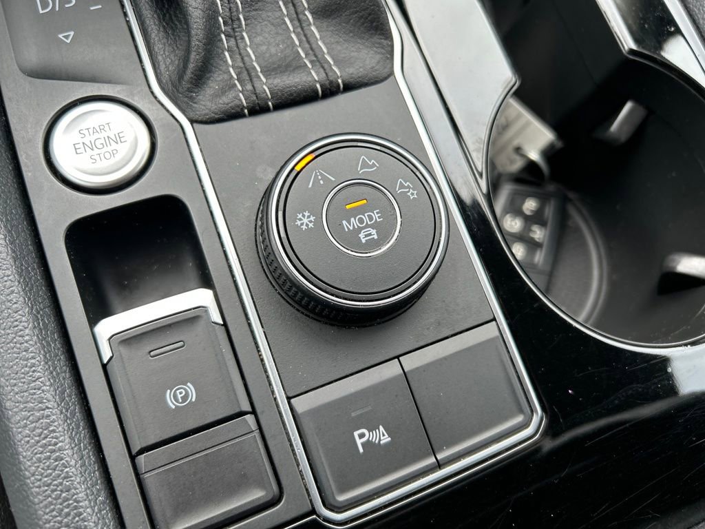 Used 2022 Volkswagen Atlas SE image 32