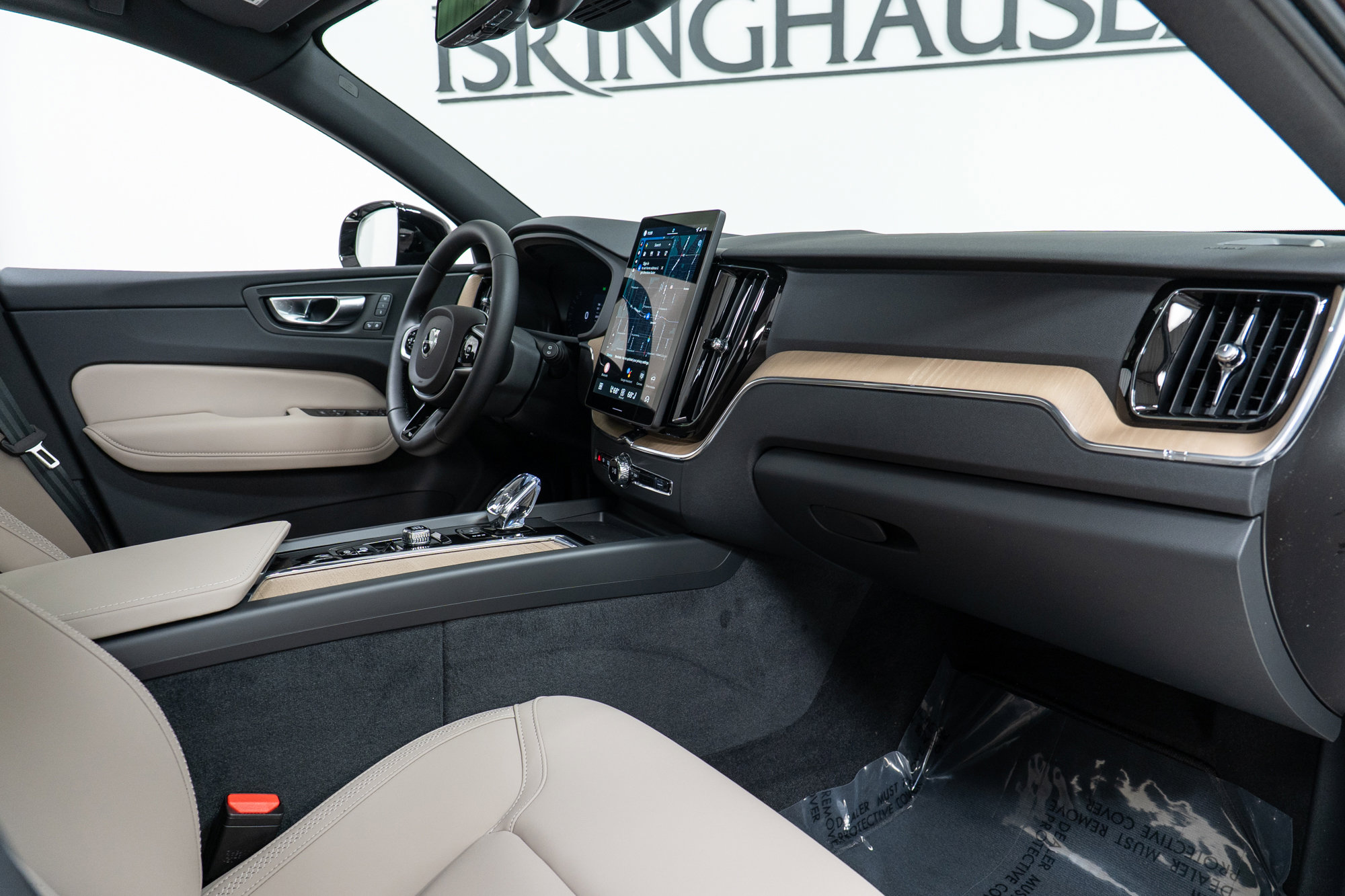 New 2026 Volvo XC60 B5 Core w/ Climate Package image 21