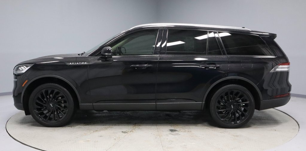 Used 2023 Lincoln Aviator Reserve w/ Class IV Trailer Tow Package image 10