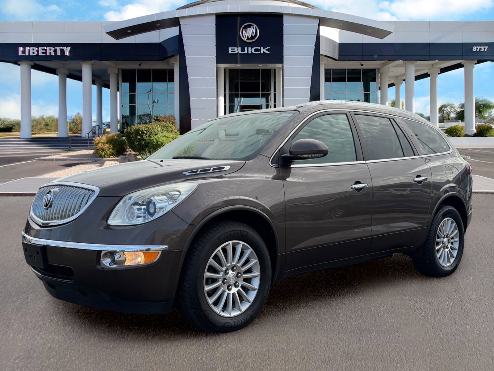 Used 2011 Buick Enclave CXL FWD image 6