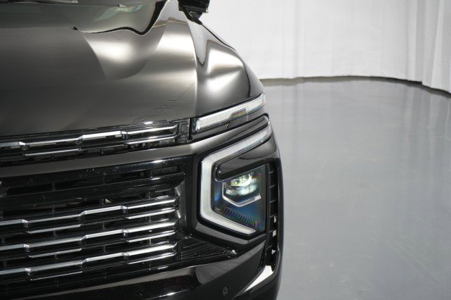 Used 2025 Chevrolet Tahoe High Country image 9