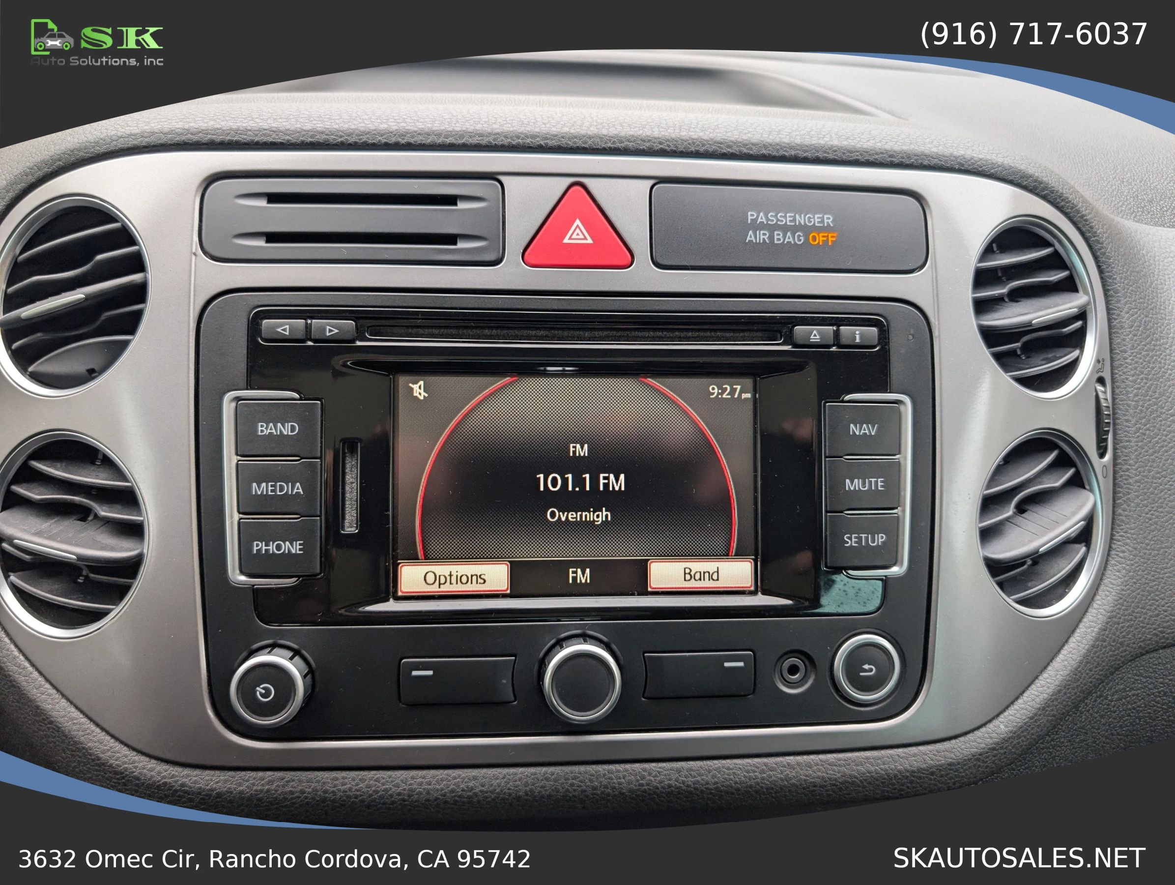 Used 2011 Volkswagen Tiguan S image 23