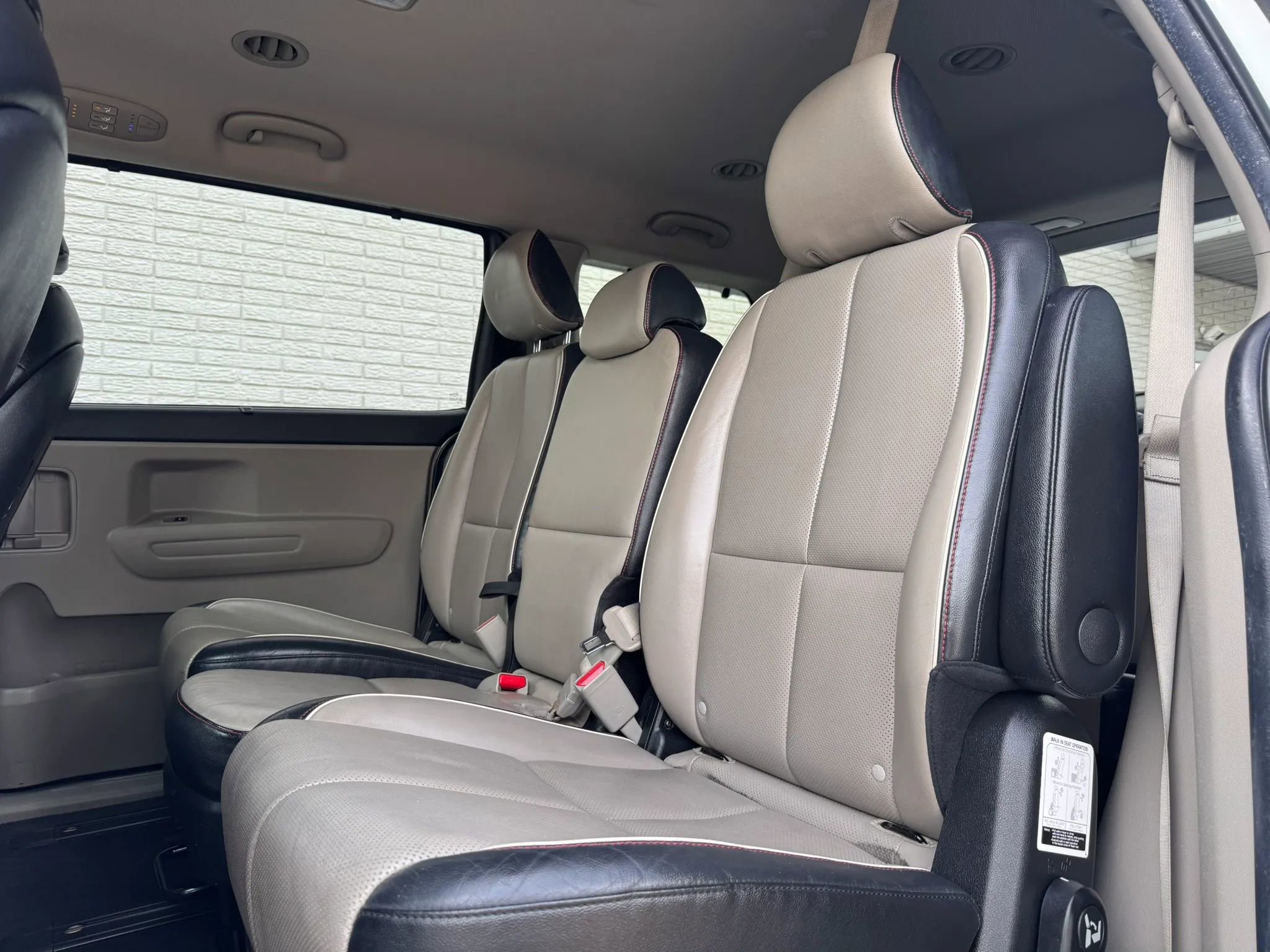 Used 2020 Kia Sedona EX FWD image 15