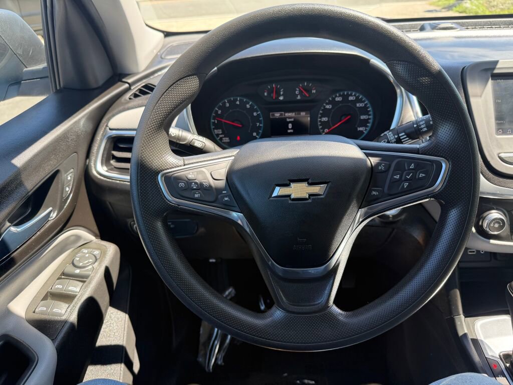 Used 2021 Chevrolet Equinox LS FWD image 12