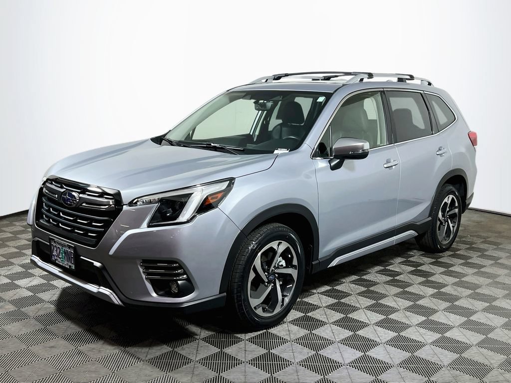 Used 2022 Subaru Forester Touring AWD/4WD image 3