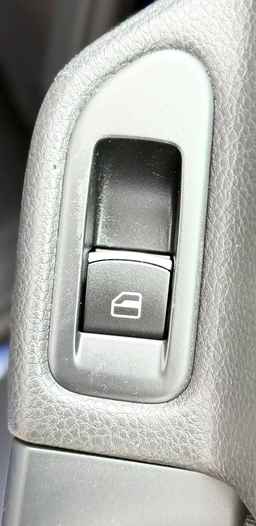 Used 2012 Volkswagen GTI 4-Door FWD image 31