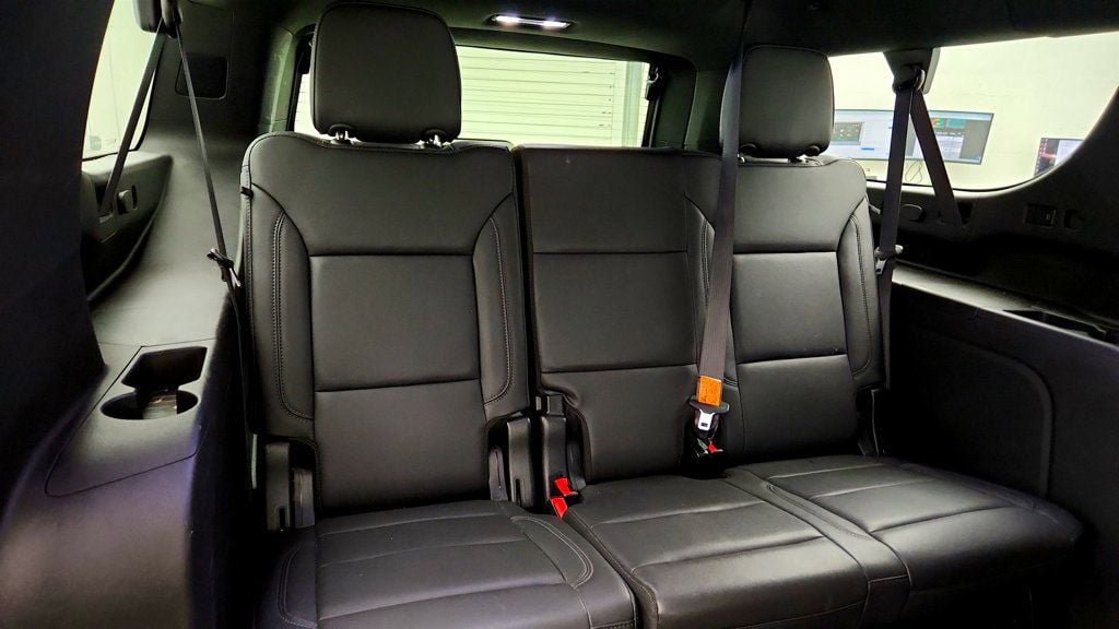 Used 2022 Chevrolet Suburban LT w/ LT Signature Plus Package AWD/4WD image 23