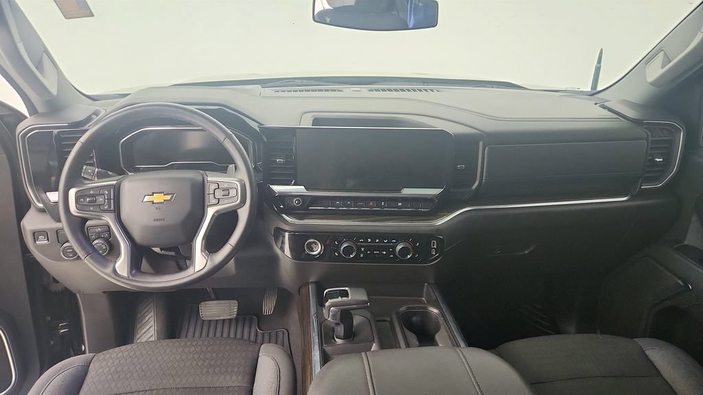 Used 2024 Chevrolet Silverado 1500 LT RWD image 21