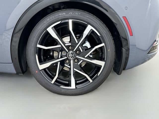 New 2026 Toyota Prius Plug-In Hybrid FWD image 30